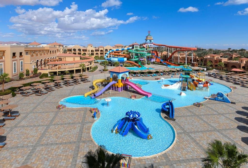 Charmillion Gardens Aquapark